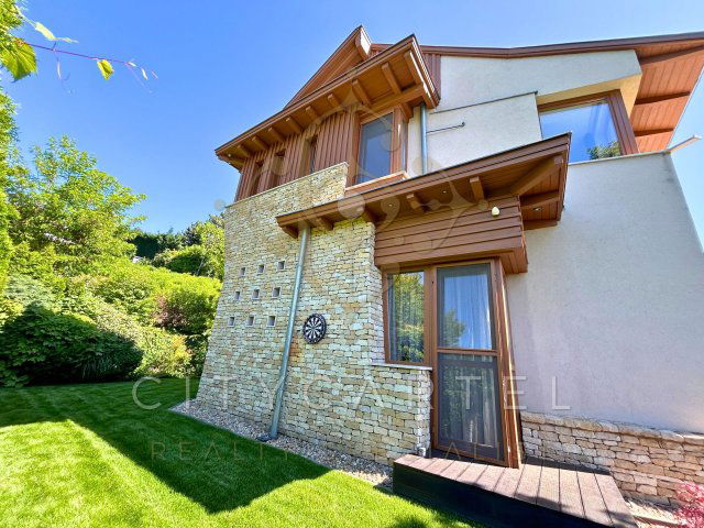 Eladó családi ház, Budapesten, XII. kerületben 699 M Ft