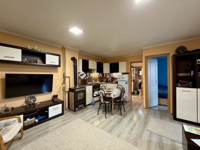 Eladó családi ház, Csopakon 70 M Ft, 5 szobás