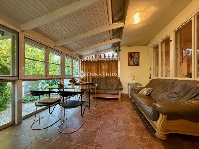 Eladó családi ház, Alsóörsön 84.9 M Ft, 3 szobás