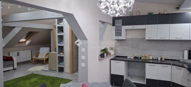 Eladó családi ház, Táplánszentkereszten 79.5 M Ft, 5 szobás
