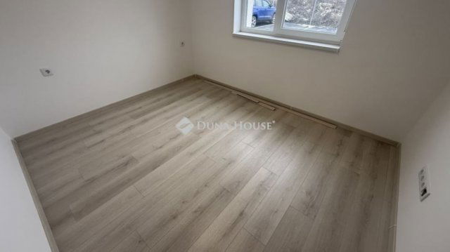 Eladó téglalakás, Szombathelyen 72.5 M Ft, 1+2 szobás