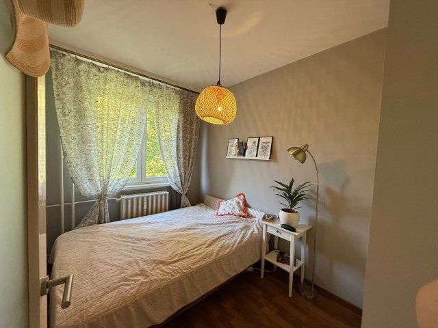 Eladó panellakás, Szegeden 62.9 M Ft, 1+3 szobás