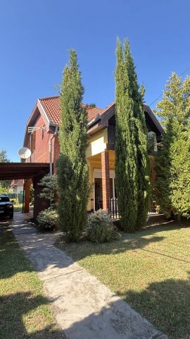 Eladó ikerház, Zamárdiban 135 M Ft, 7 szobás