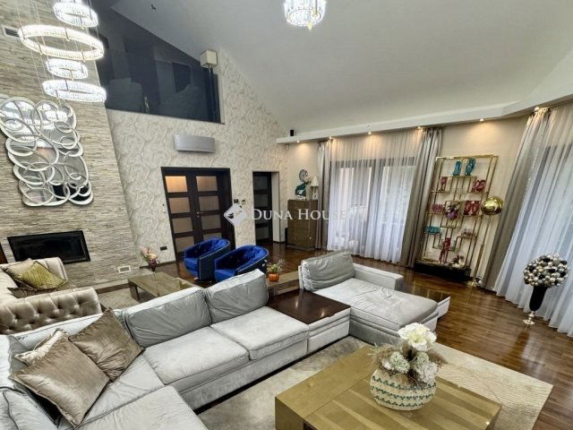 Eladó családi ház, Gödön 199 M Ft, 5 szobás