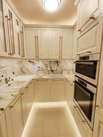 Eladó téglalakás, Budapesten, XIV. kerületben 134 M Ft