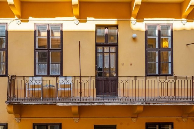 Eladó téglalakás, Budapesten, VI. kerületben 89.5 M Ft, 2 szobás