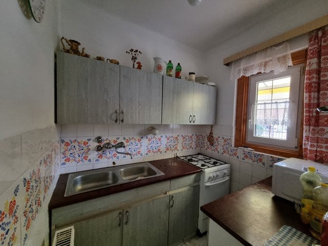 Eladó nyaraló, Vonyarcvashegyen 62 M Ft, 3+2 szobás