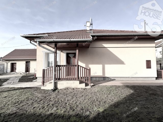 Eladó családi ház, Városföldön 58 M Ft, 2 szobás