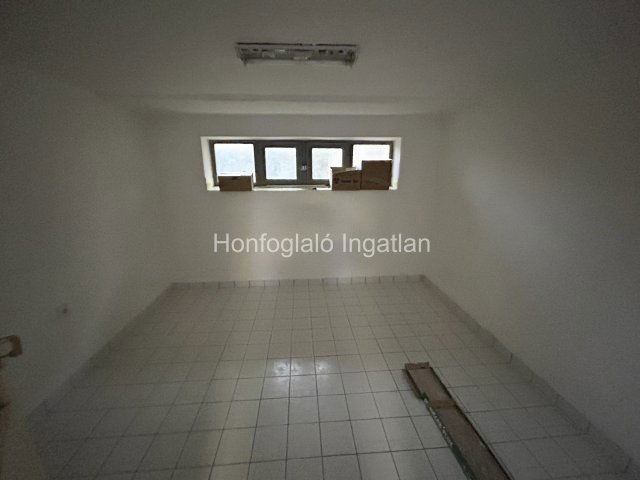 Eladó garázs, Nyíregyházán 33 M Ft / költözzbe.hu