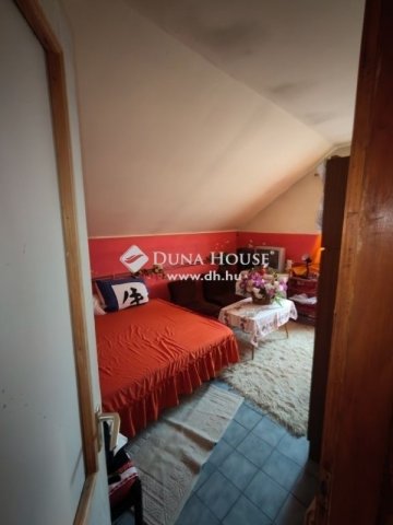 Eladó családi ház, Szigetszentmiklóson 78 M Ft, 5 szobás