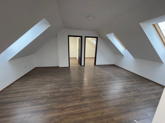 Kiadó téglalakás, albérlet, Debrecenben 170 E Ft / hó, 2 szobás