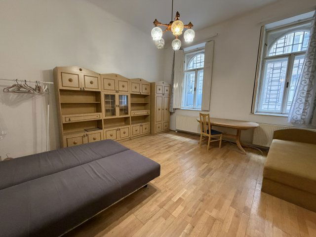 Eladó téglalakás, Budapesten, VII. kerületben, Osvát utcában