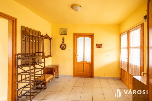 Eladó családi ház, Szegeden 69.9 M Ft, 3 szobás
