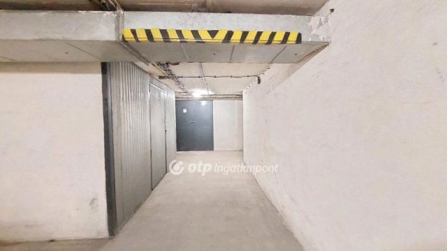 Eladó ipari ingatlan, Budapesten, VII. kerületben 12 M Ft