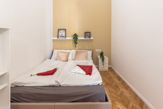 Eladó téglalakás, Budapesten, VII. kerületben 57.9 M Ft