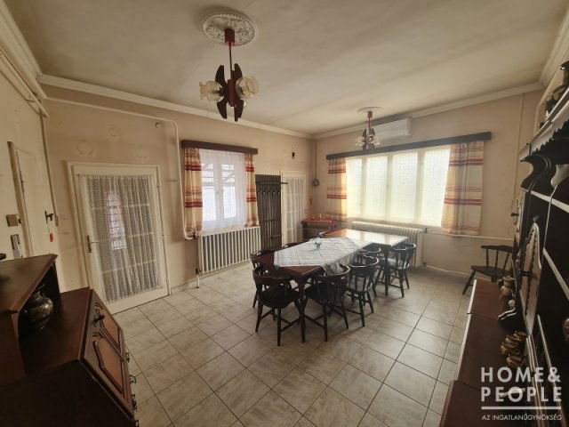 Eladó családi ház, Hódmezővásárhelyen 40.5 M Ft, 3 szobás