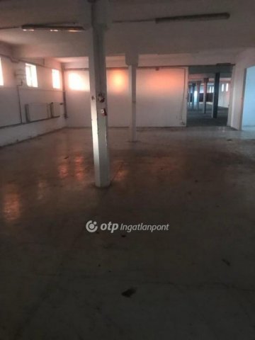 Eladó ipari ingatlan, Gyarmaton 250 M Ft / költözzbe.hu