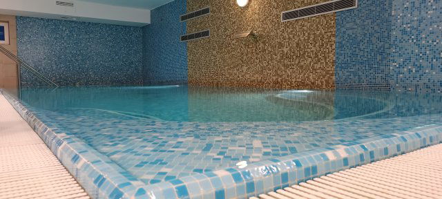 Eladó hotel, Gödön 1050 M Ft, 21 szobás / költözzbe.hu