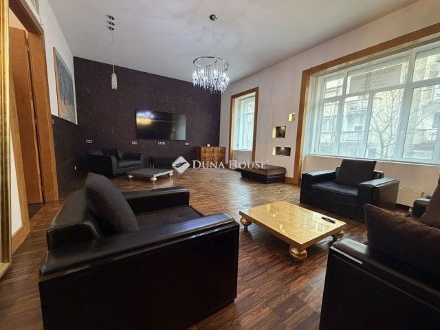 Eladó téglalakás, Budapesten, II. kerületben 159 M Ft, 2 szobás