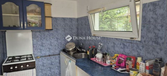 Eladó családi ház, Szegeden 33.8 M Ft, 1 szobás