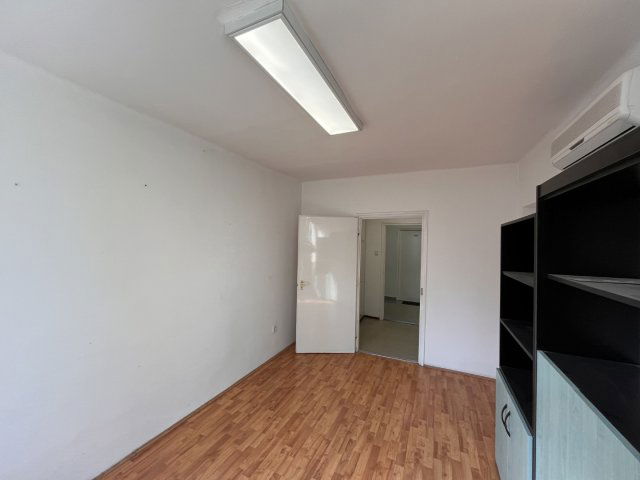 Kiadó iroda, Kaposváron, Raktár utcában 63 E Ft / hó, 1 szobás