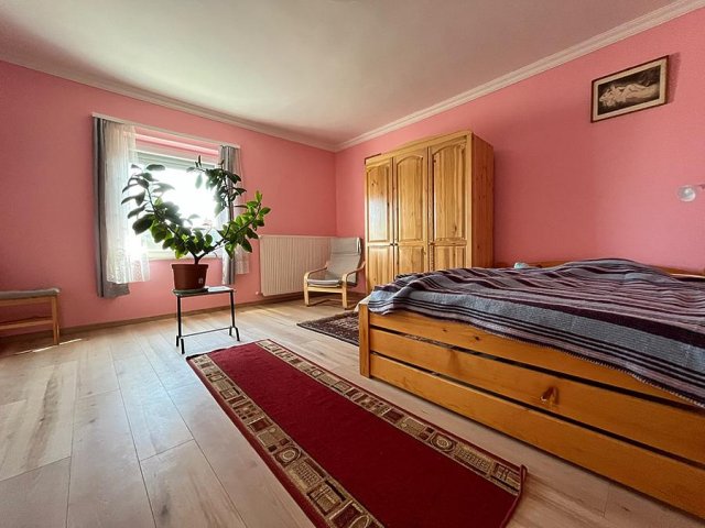 Eladó téglalakás, Budapesten, III. kerületben 89.9 M Ft