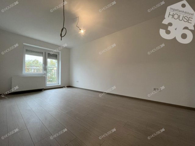 Eladó panellakás, Kecskeméten 45.9 M Ft, 2 szobás