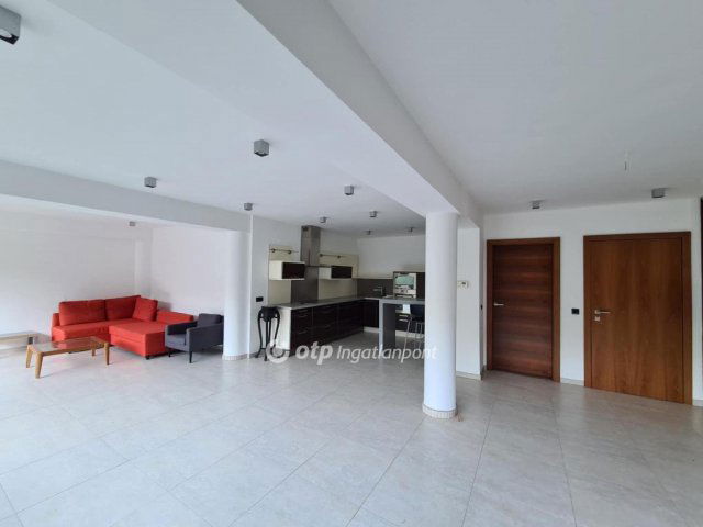 Eladó családi ház, Budapesten, XII. kerületben 549.9 M Ft