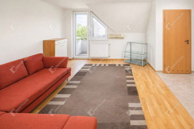 Eladó téglalakás, Szegeden 54.99 M Ft, 2 szobás