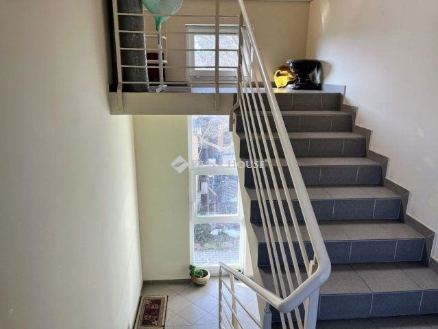 Eladó téglalakás, Pécsett 91.9 M Ft, 3 szobás