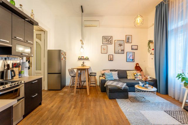 Eladó téglalakás, Budapesten, IX. kerületben, Ferenc körúton