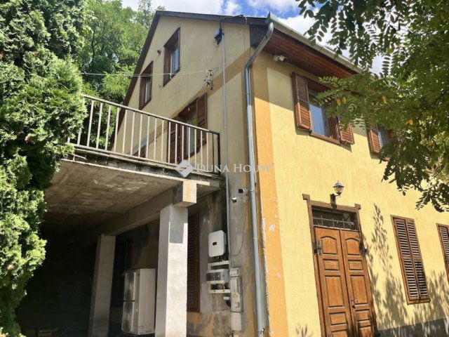Eladó üzlethelyiség, Bólyban 220 M Ft, 9 szobás