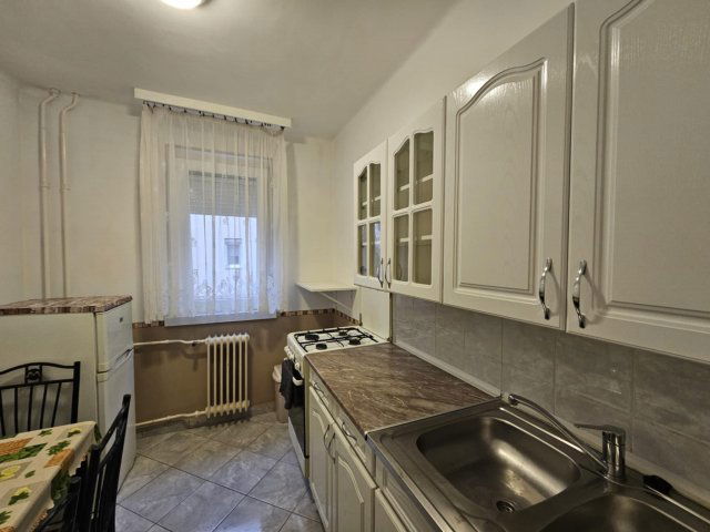 Kiadó téglalakás, albérlet, Csornán 150 E Ft / hó, 2 szobás