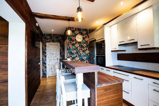 Eladó családi ház, Balatonfűzfőn 184.9 M Ft, 3+1 szobás