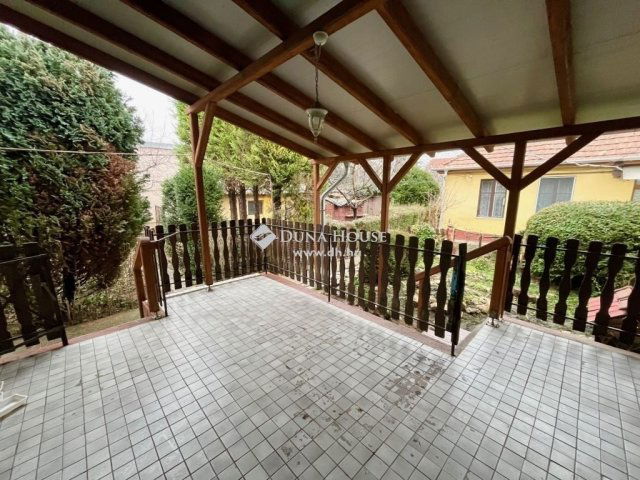 Eladó családi ház, Székesfehérvárott 89.9 M Ft, 4 szobás
