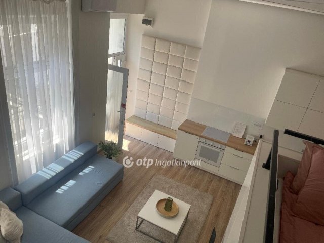 Eladó téglalakás, Budapesten, VI. kerületben 75 M Ft, 1 szobás