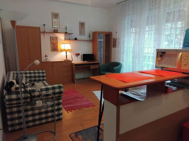 Kiadó téglalakás, albérlet, Budapesten, I. kerületben, 1 szobás