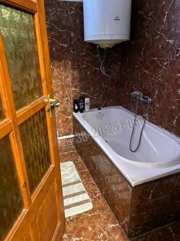 Eladó családi ház, Mohácson 32 M Ft, 5 szobás