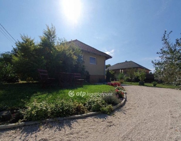 Eladó családi ház, Csabrendeken 96 M Ft, 3 szobás