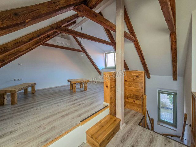 Eladó családi ház, Sopronban 475 M Ft, 10 szobás