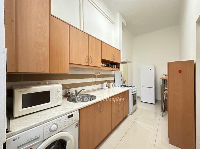 Eladó téglalakás, Budapesten, VIII. kerületben 44.9 M Ft