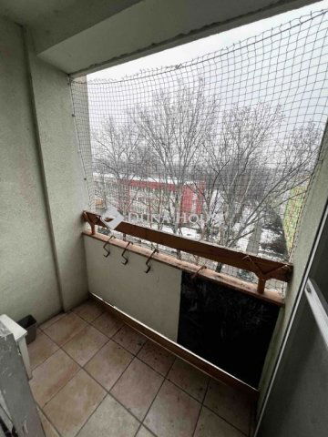 Eladó panellakás, Szegeden, Űrhajós utcában 46.5 M Ft