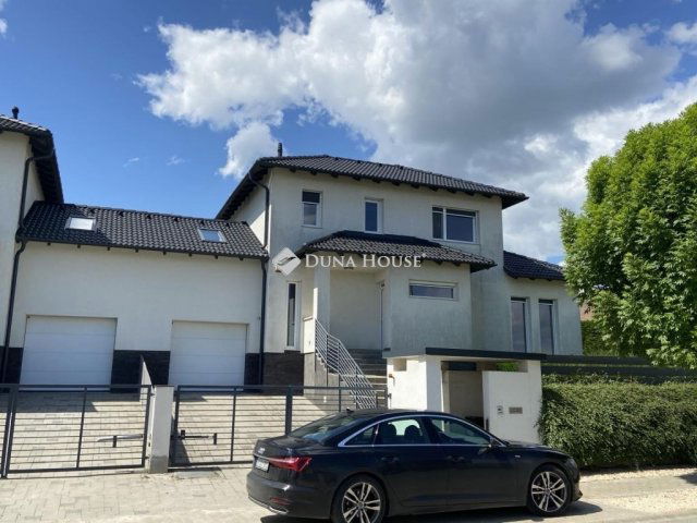 Kiadó ikerház, albérlet, Törökbálinton 650 E Ft / hó