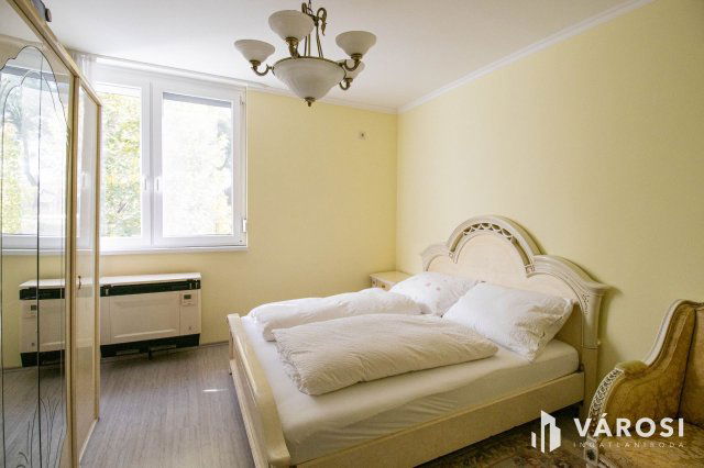 Eladó téglalakás, Győrött 57 M Ft, 2 szobás