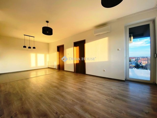 Kiadó téglalakás, albérlet, Nagykátán 270 E Ft / hó, 3 szobás