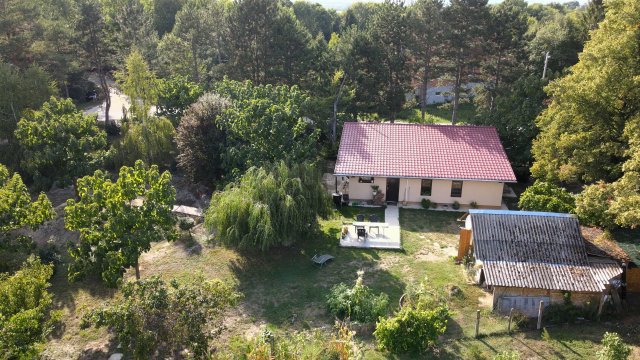 Eladó családi ház, Ebergőcön 59.9 M Ft, 4 szobás