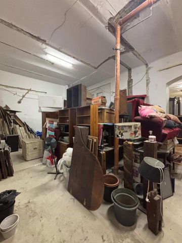 Eladó ipari ingatlan, VI. kerületben, Paulay Ede utcában