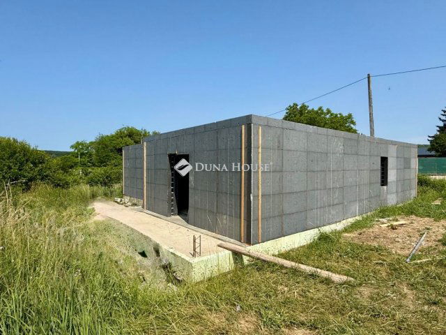 Eladó ikerház, Cserszegtomajon 78.9 M Ft, 4 szobás