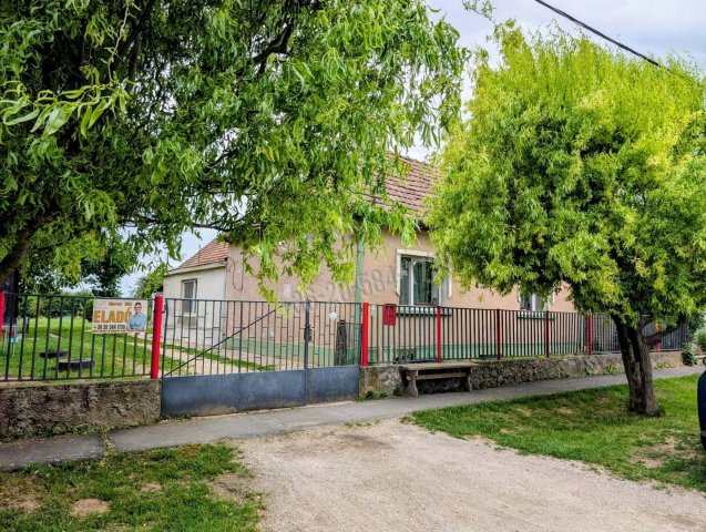 Eladó családi ház, Zalaváron 30.5 M Ft, 3 szobás