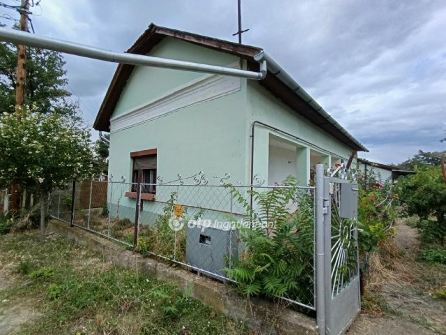 Eladó családi ház, Tiszaörsön 16.8 M Ft, 2+1 szobás